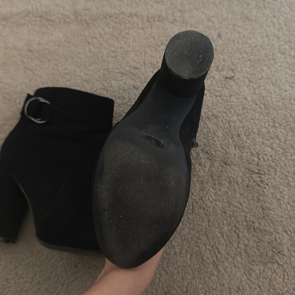 Black booties - Picture 2 of 4